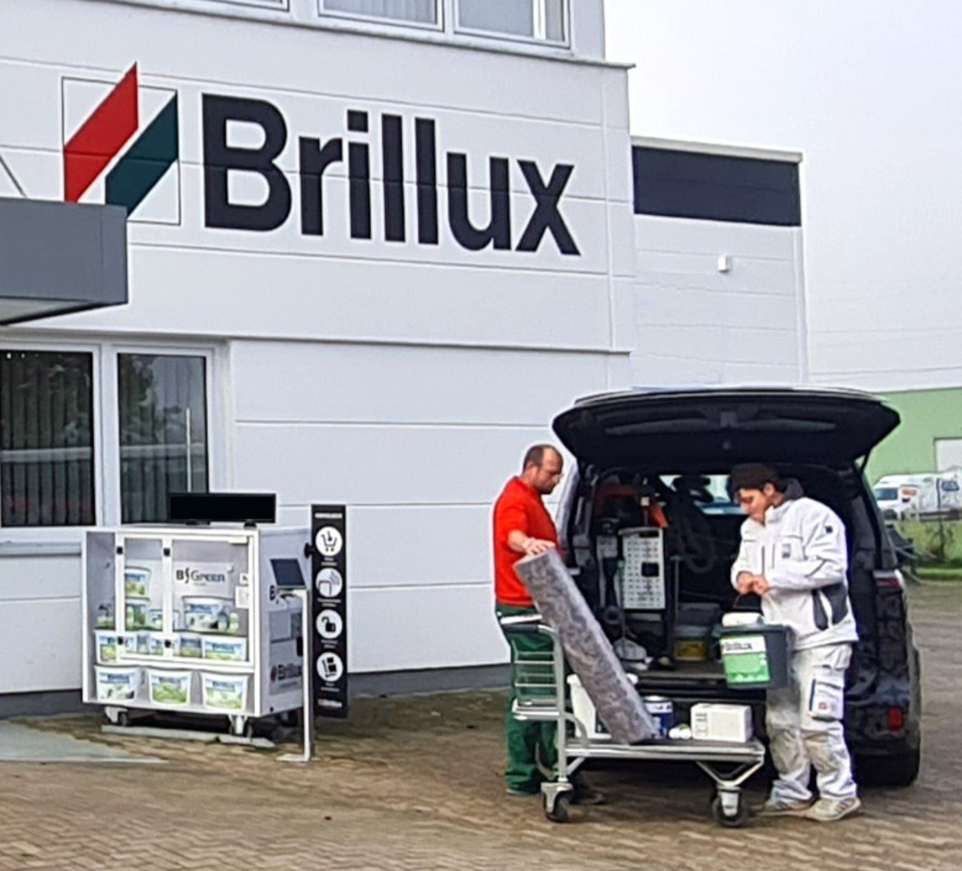 Bild Niederlassung mit Kunden 