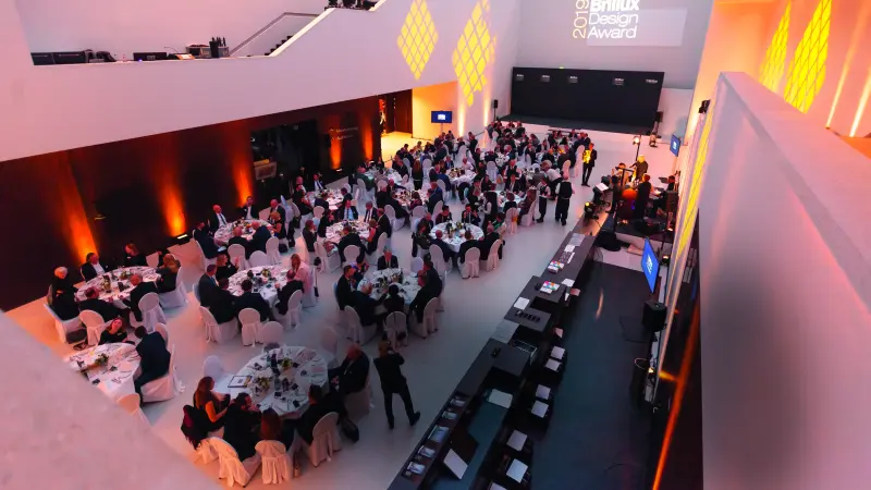 2025 Brillux Design Award goldener Hintergrund