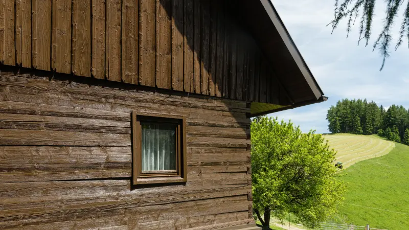 Eine Holzhütte