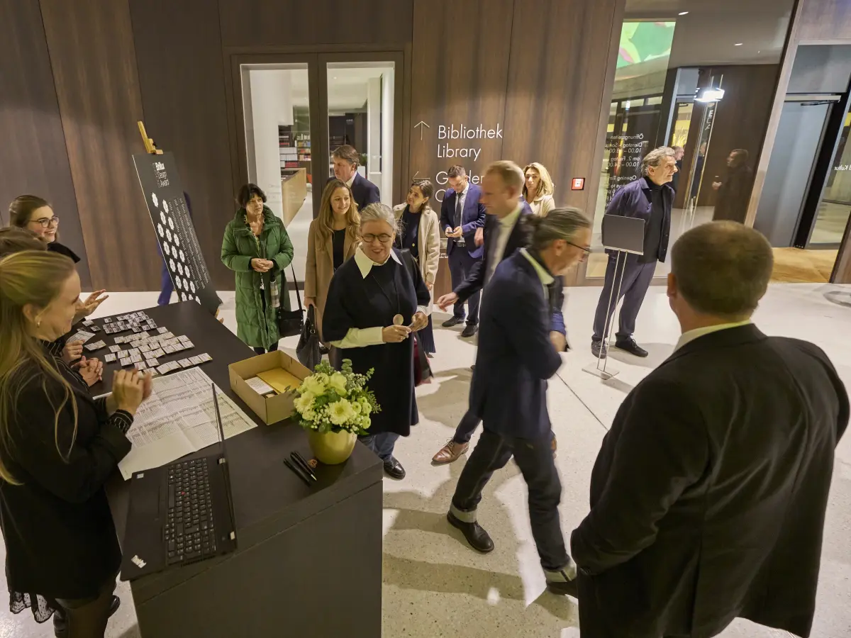 Menschen in Bewegung auf der Award Gala