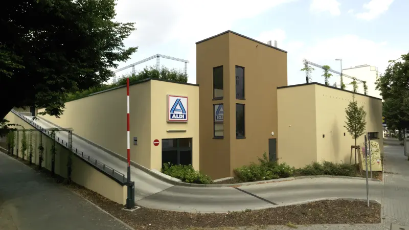 Aldi Filiale beige Gebäude von außen