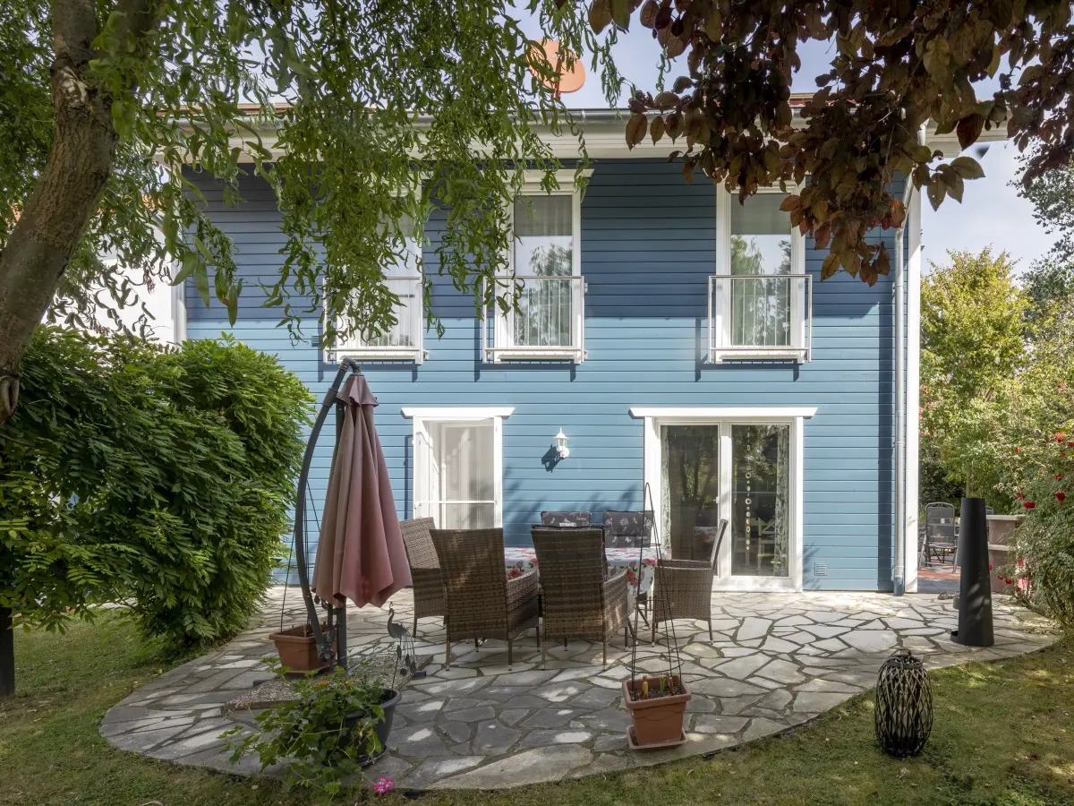 Saniertes Wohnhaus aus Holz 2