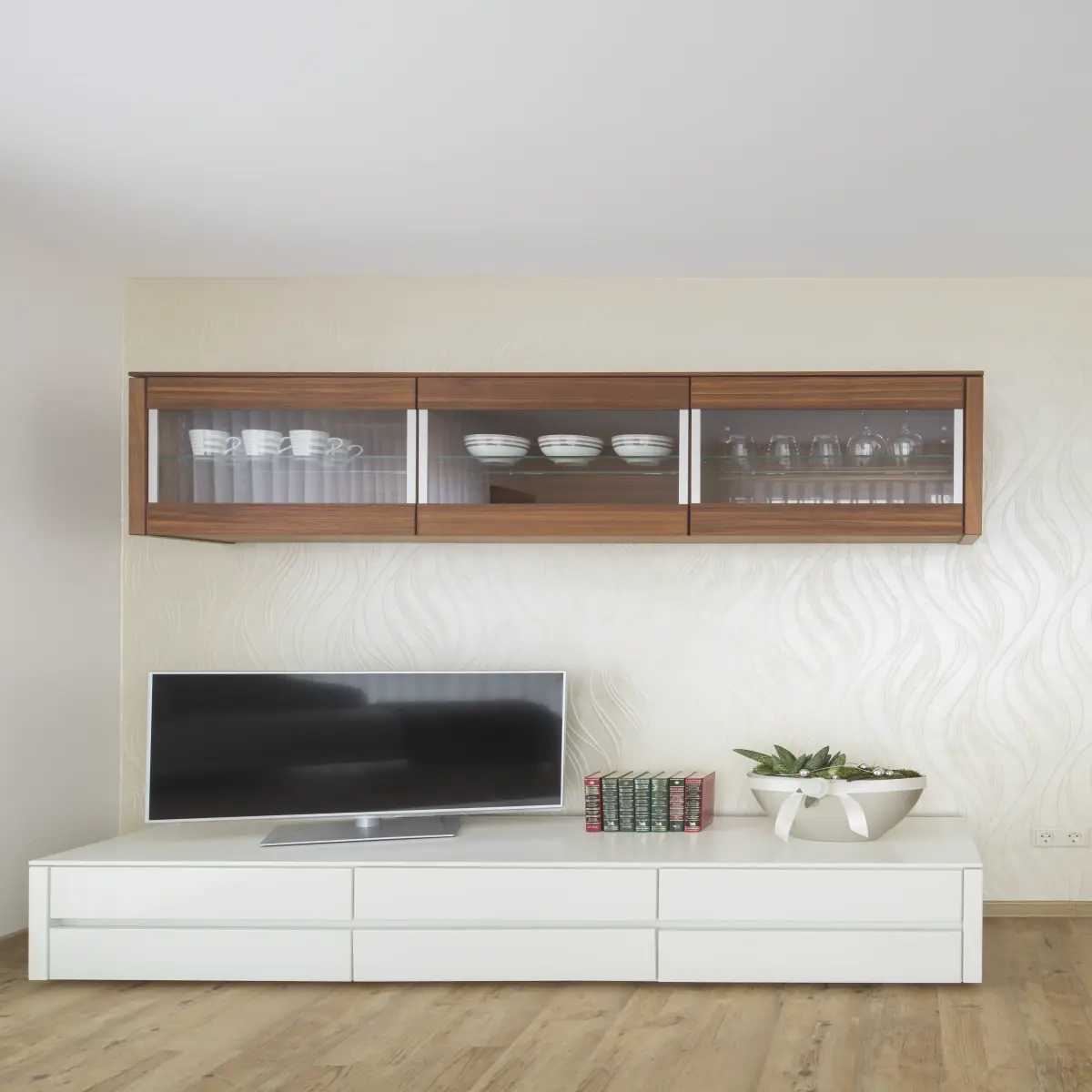 ein weiß-beiges Interieur