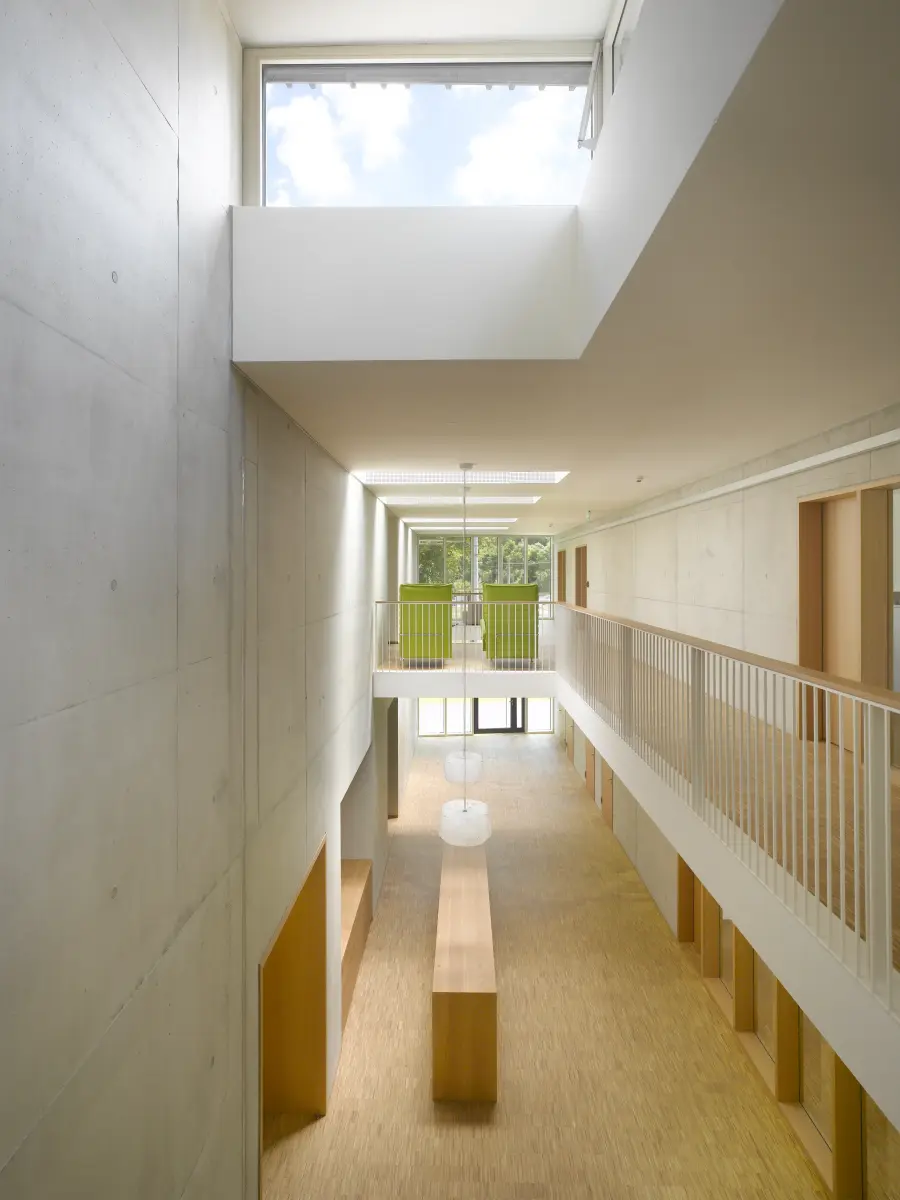 geräumiger Flurbereich mit 2. Etage