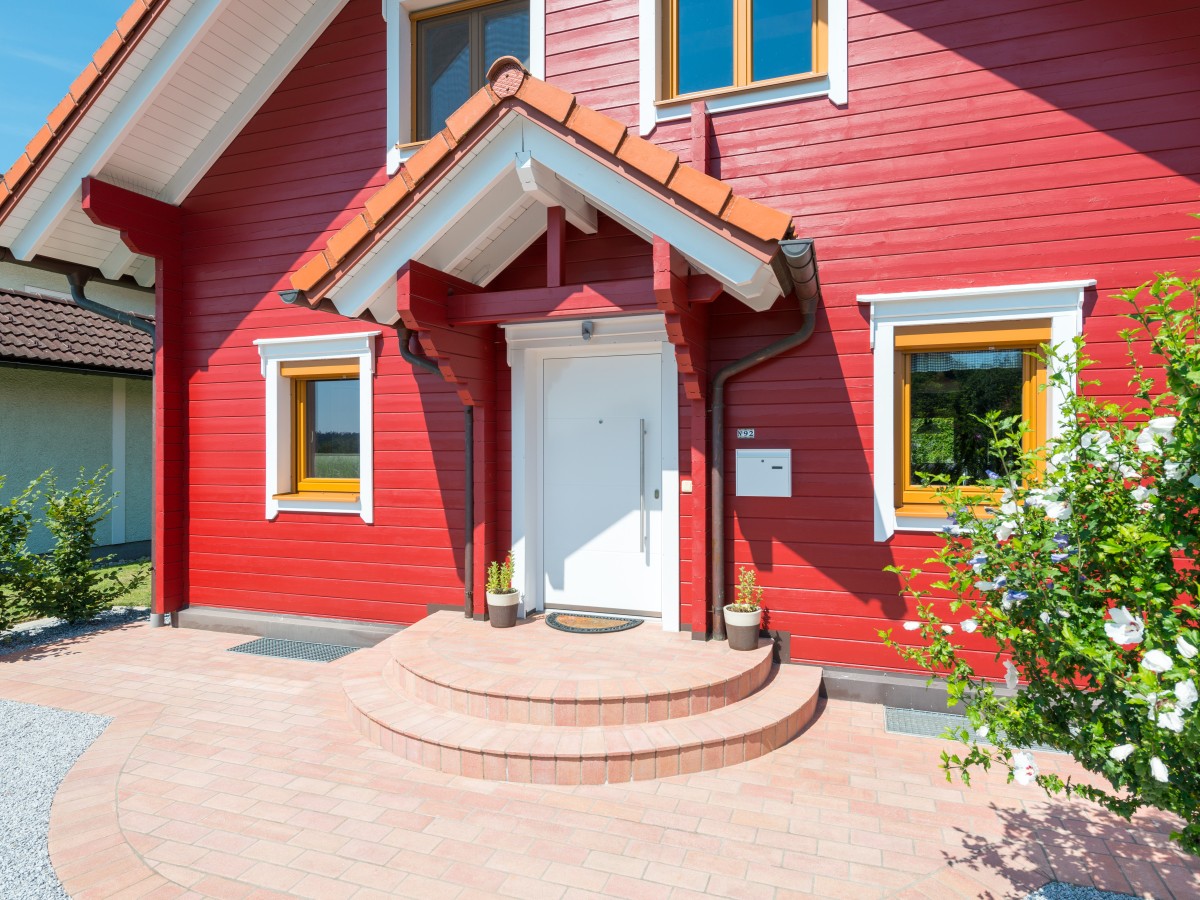 Holzhaus in Rot