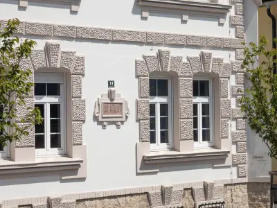 Ausschnitt der Fassade der Alten Apotheke in Ferlach