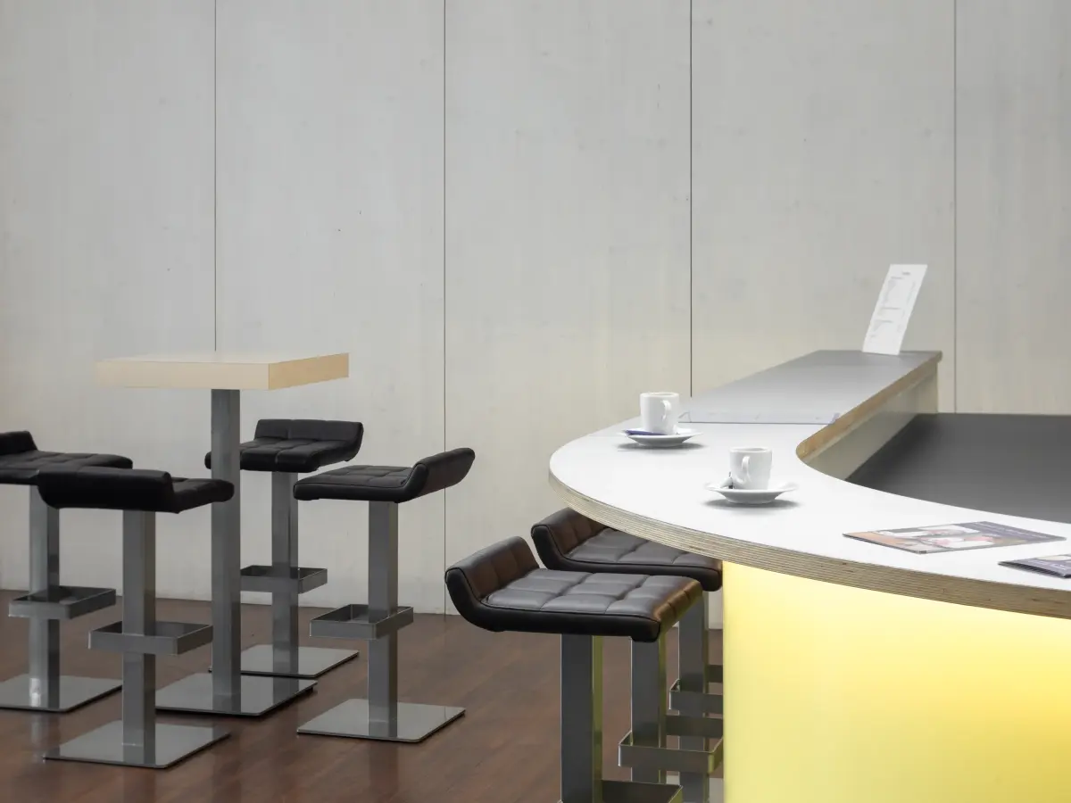 Sitzgelegenheit an der Theke