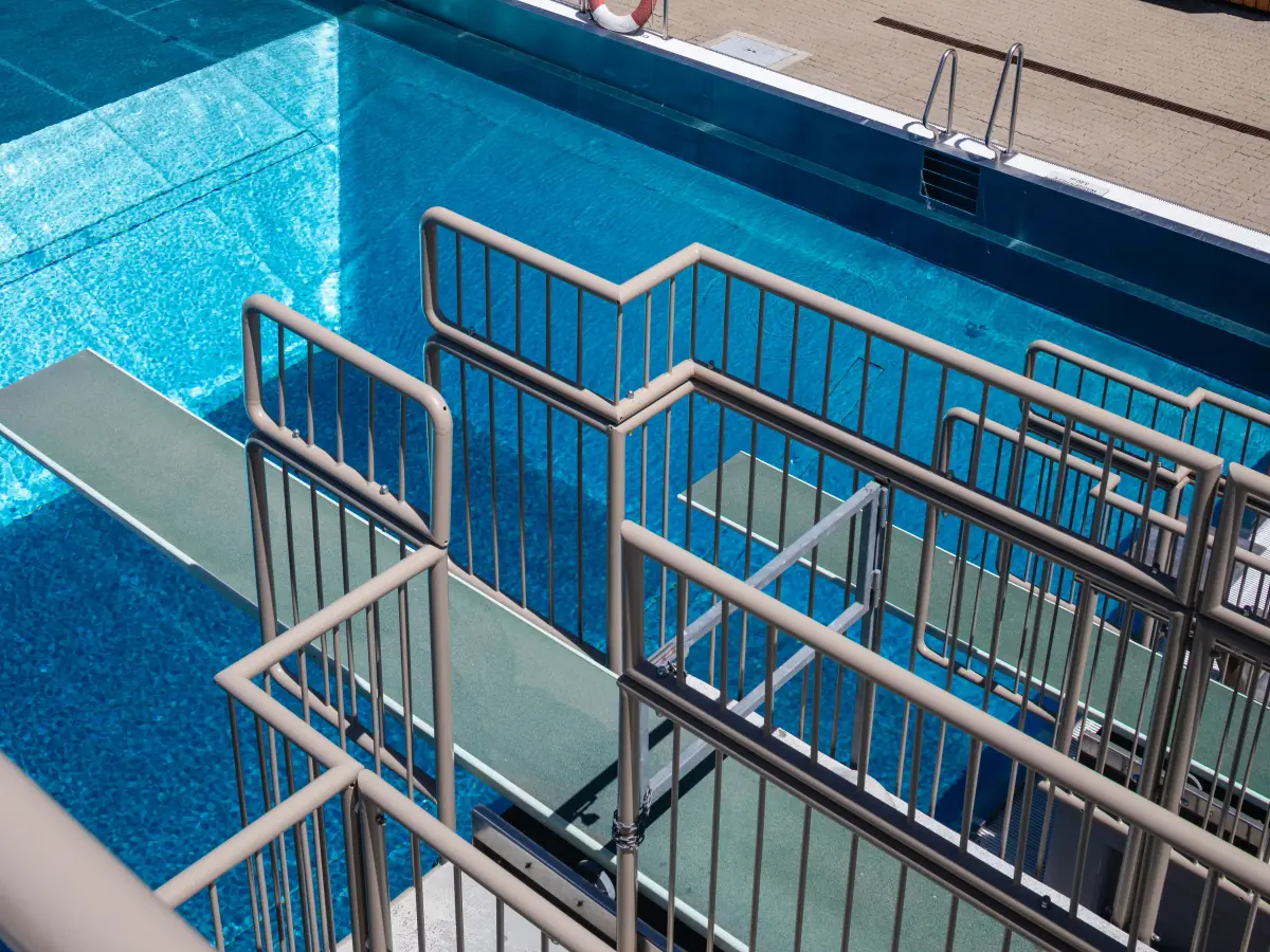 Ansicht Sprungturm im Augartenbad in Graz