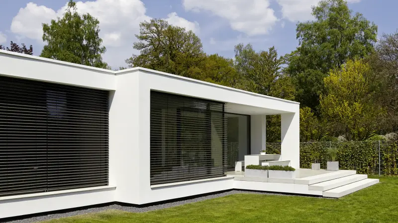 Moderner Terrassenbereich eines Wohnhauses in Gütersloh