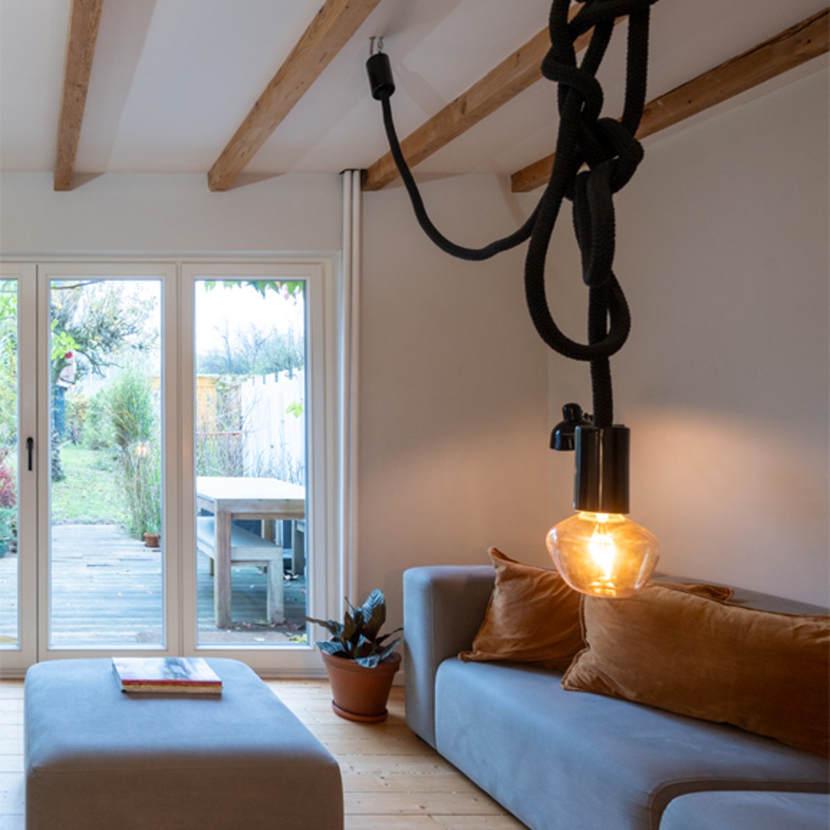 Lampe in Wohnzimmer