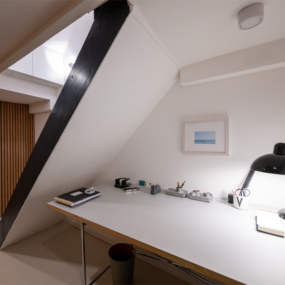 Arbeitszimmer mit einer Treppe