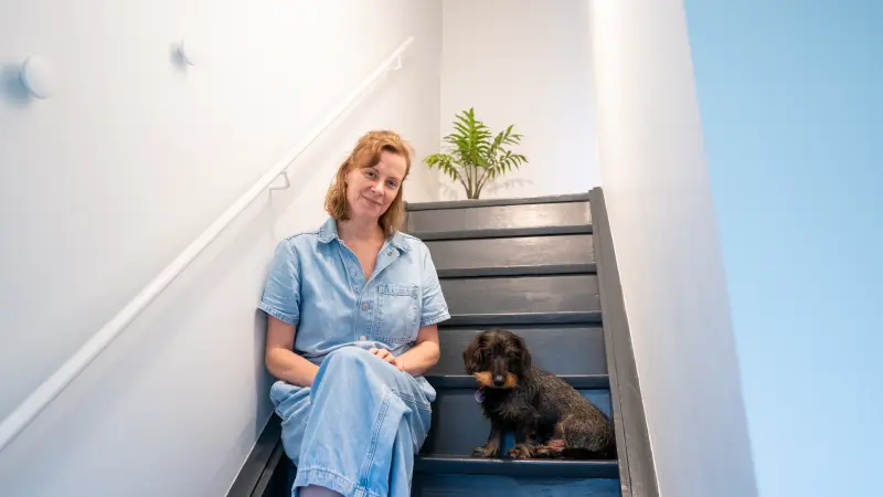 Dani mit ihrem Hund