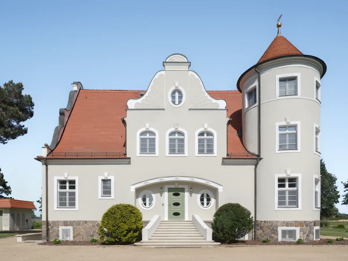 Schlosseingang von vorne