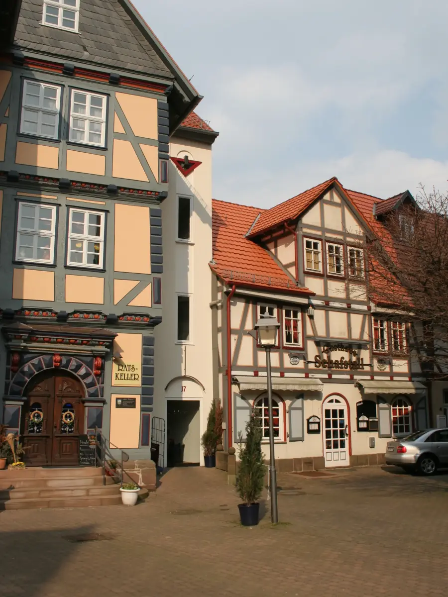 Verbinder zum angrenzenden Gebäude ebenfalls neu gestaltet