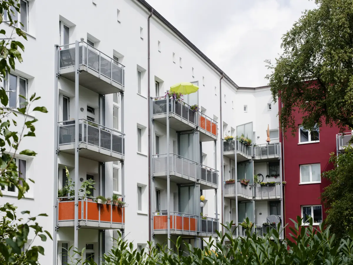 Buntes Äußeres eines Gebäudes