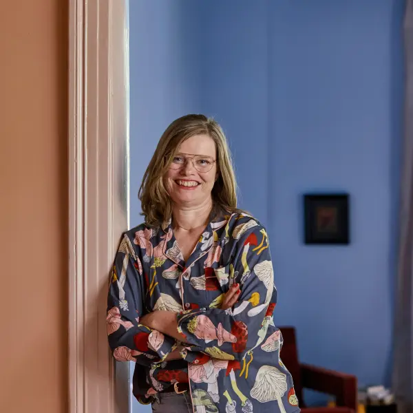 Eva Kaiser lächelt in die Kamera