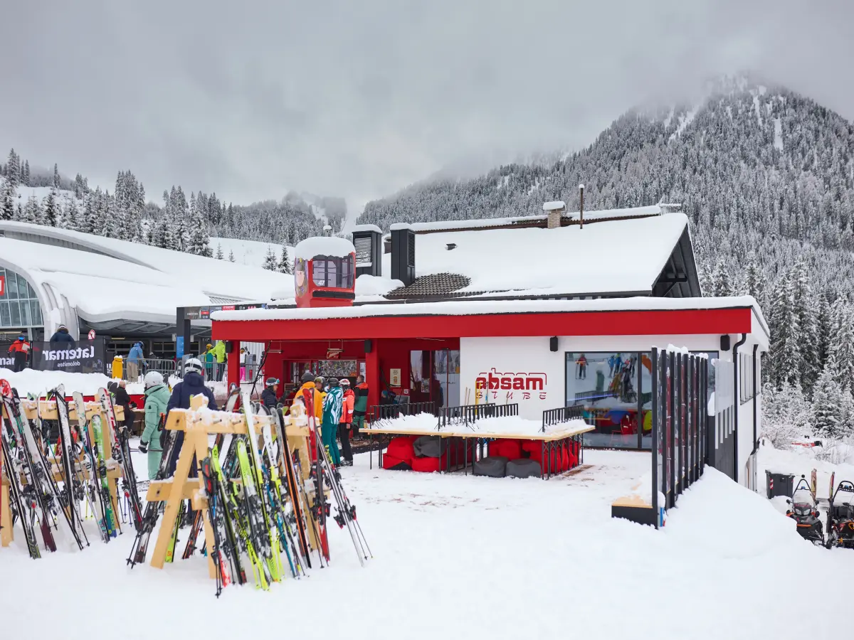 Hütte frontal