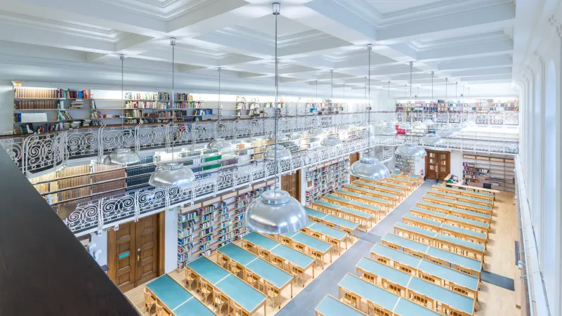 Universitätsbibliothek Blick vom Atrium