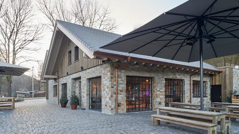 Außenansicht eines Restaurants