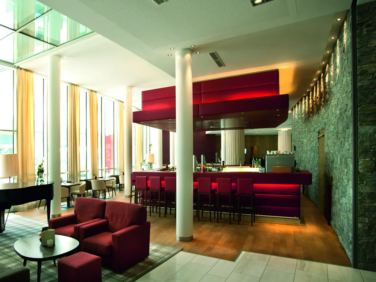Rote Bar in einem Spa