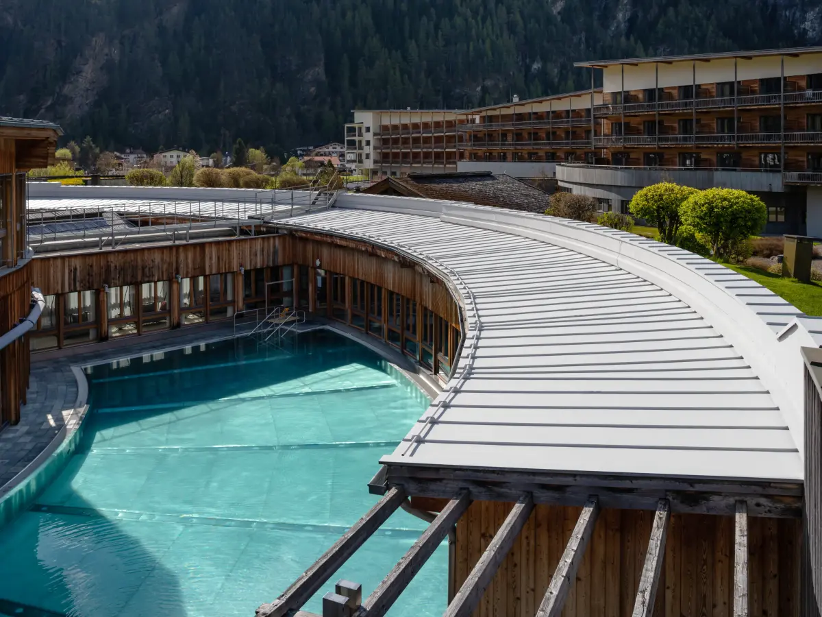 Ansicht des Aqua Dome in Längenfeld.