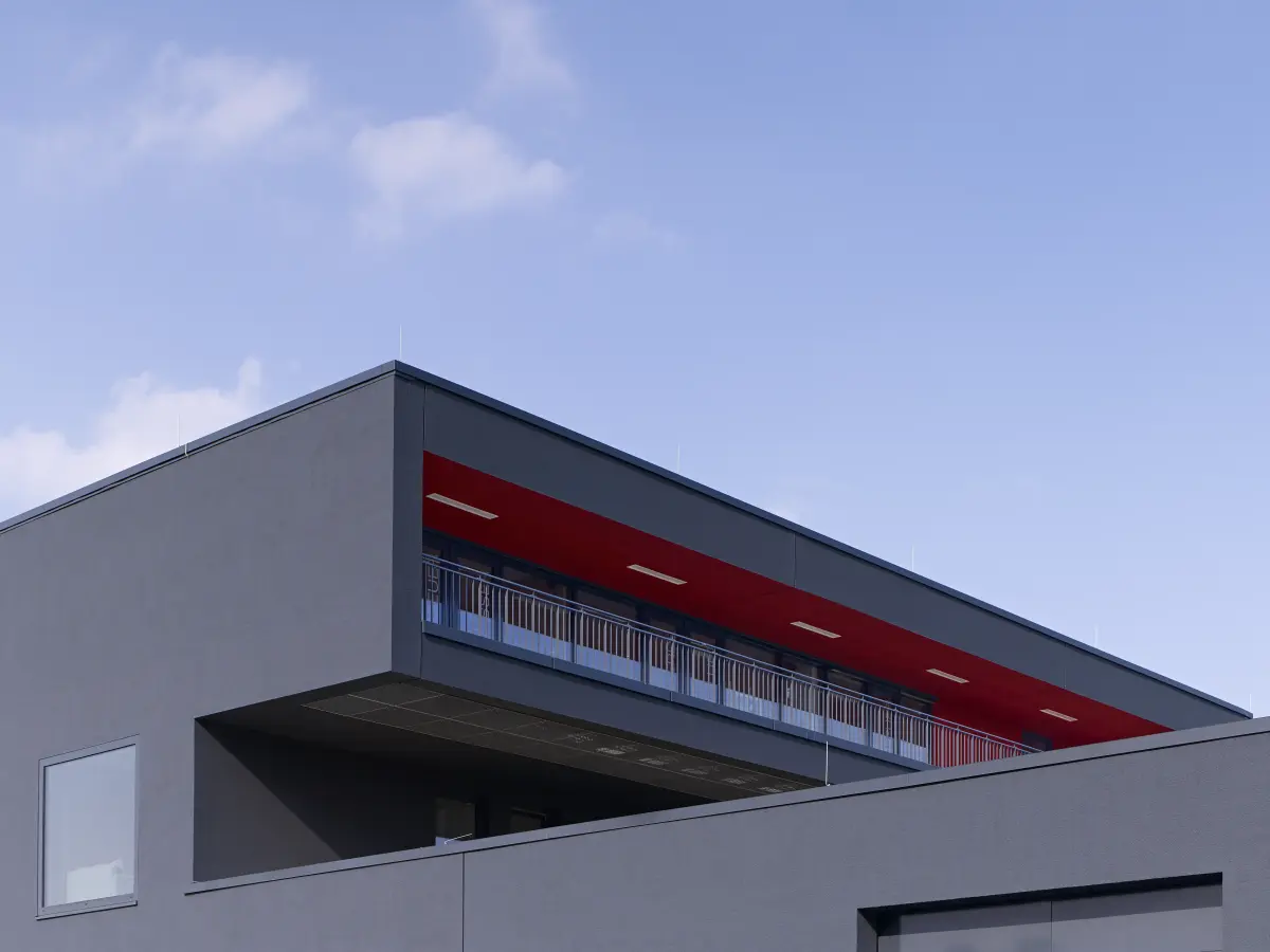 weit auskragende Loggia