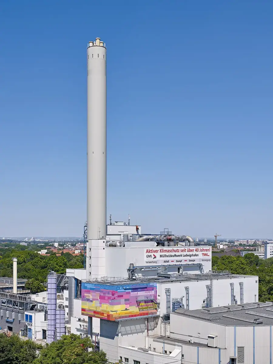 Bunter Bunkerkopf im Hafengebiet