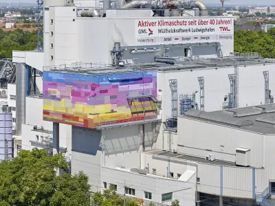 Bunter Bunkerkopf im Hafengebiet