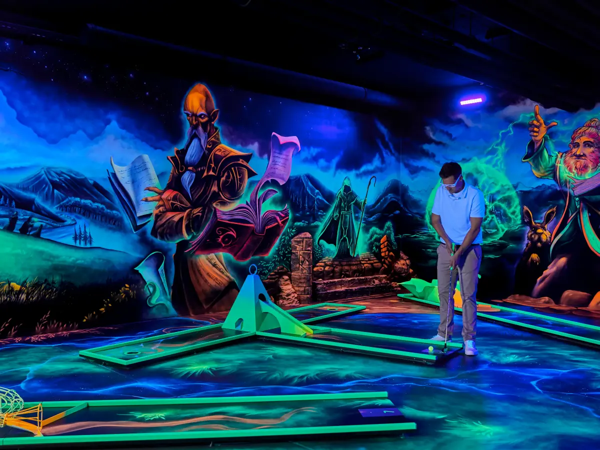 Schwarzlichtminigolf