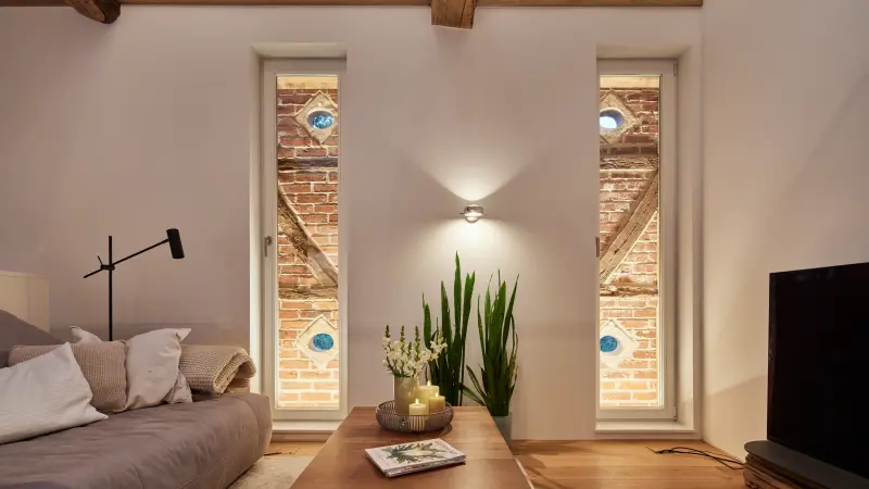 Wohnzimmer mit Fensterfront