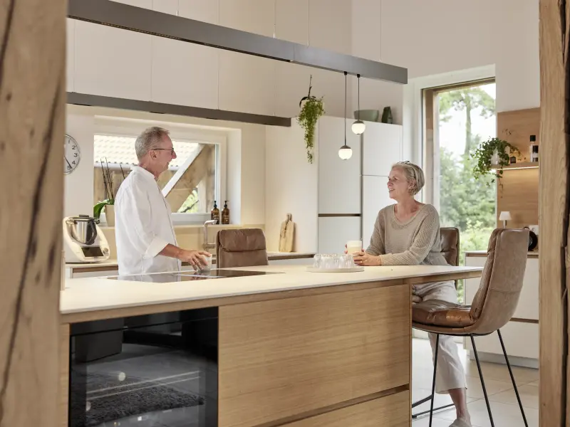 Susanna und Peter schauen in die Kamera