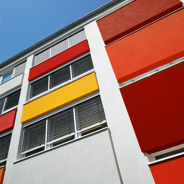 bunte Fassade eines Gebäudes