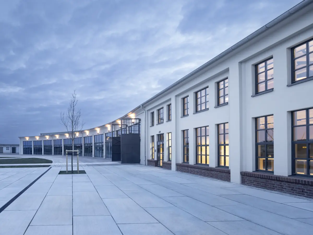 große offene Fassade