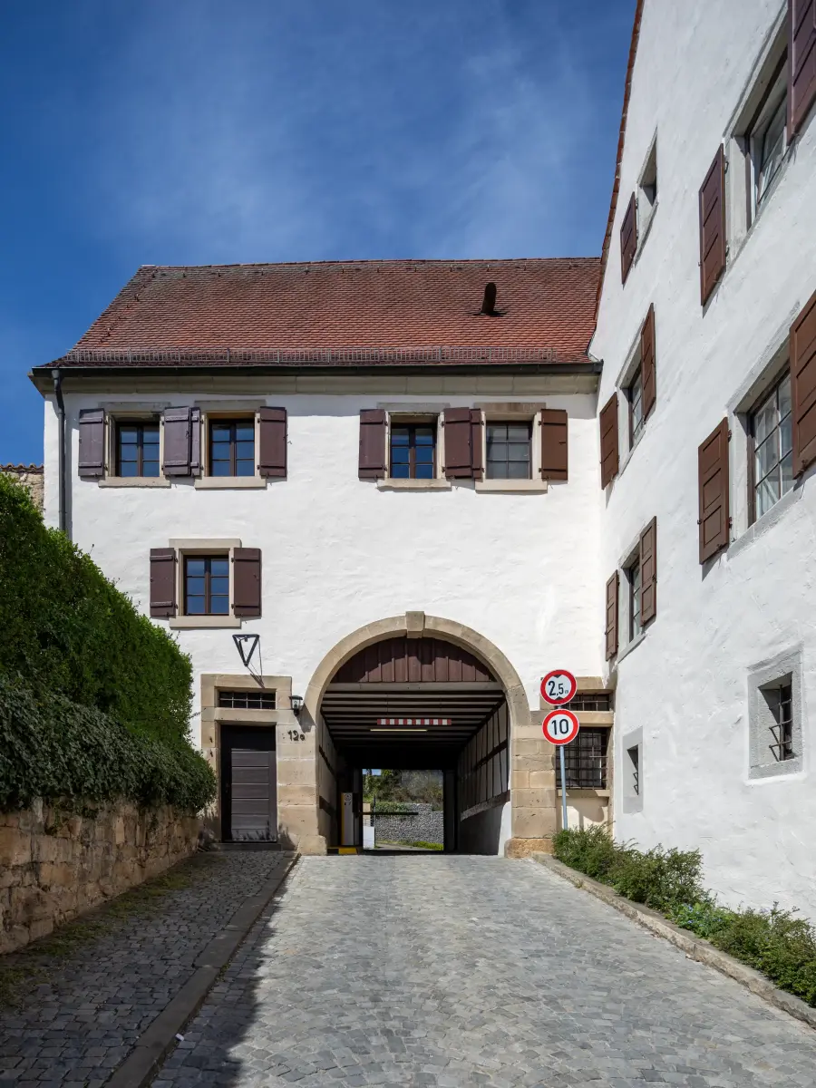 Gebäude mit dem Gebäudetor