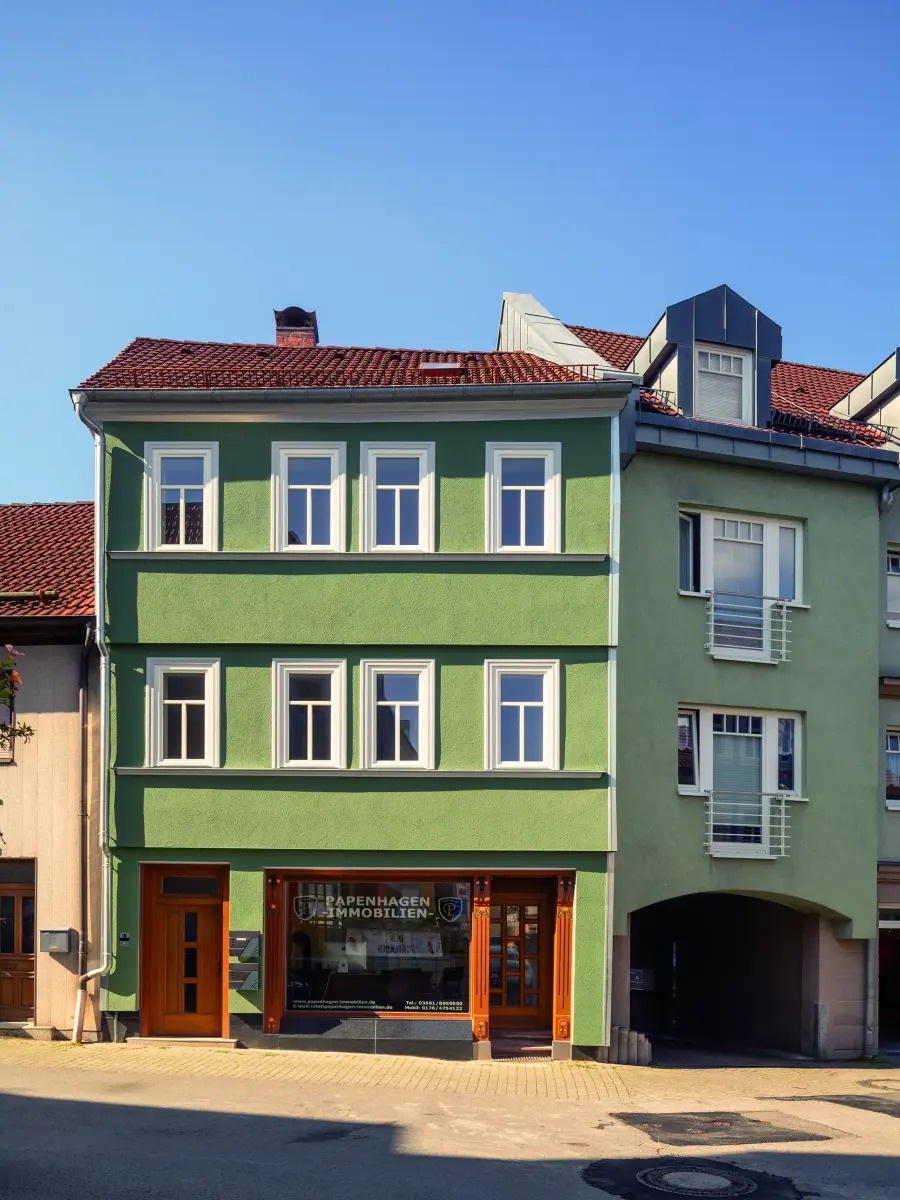 grünes Gebäude in Stadelstraße, Suhl