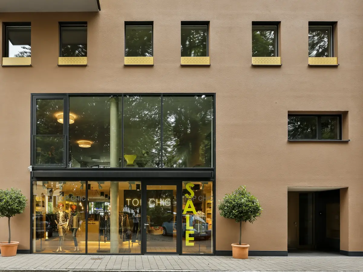 Eingang und Fenster des Hauses in der Gapstraße in Traunstein.