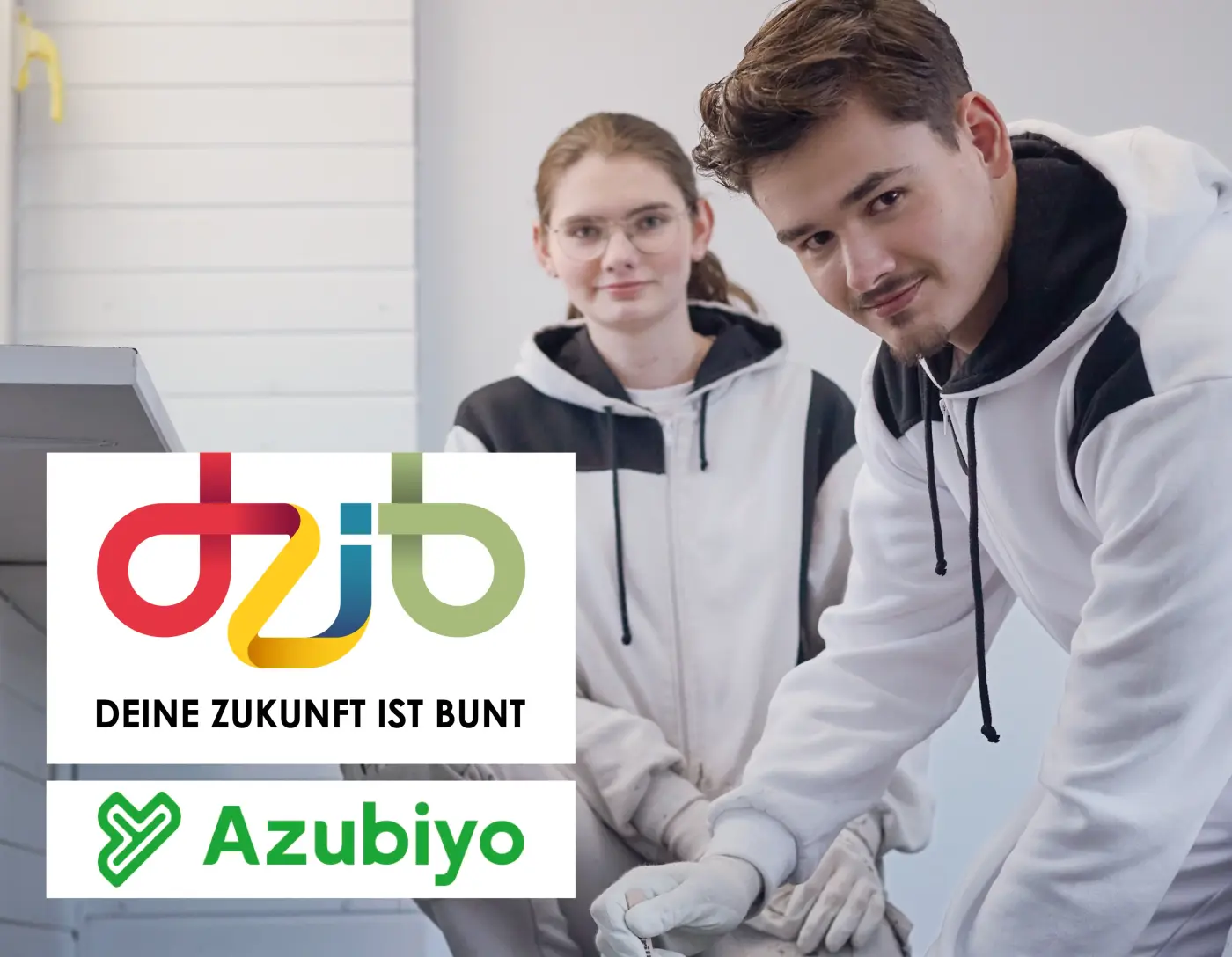 Zwei junge Maler bei der Arbeit