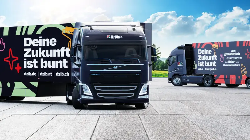 Der Brillux Showtruck von der Seite