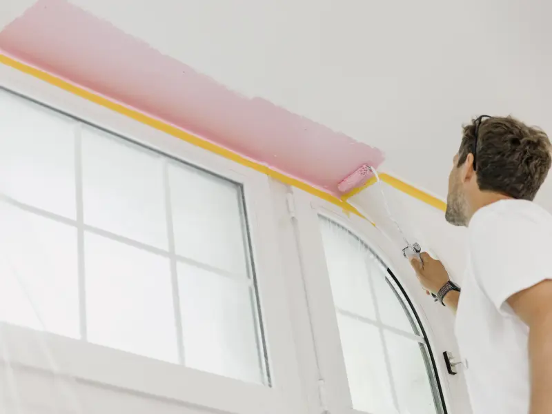 Decke wird gestrichen