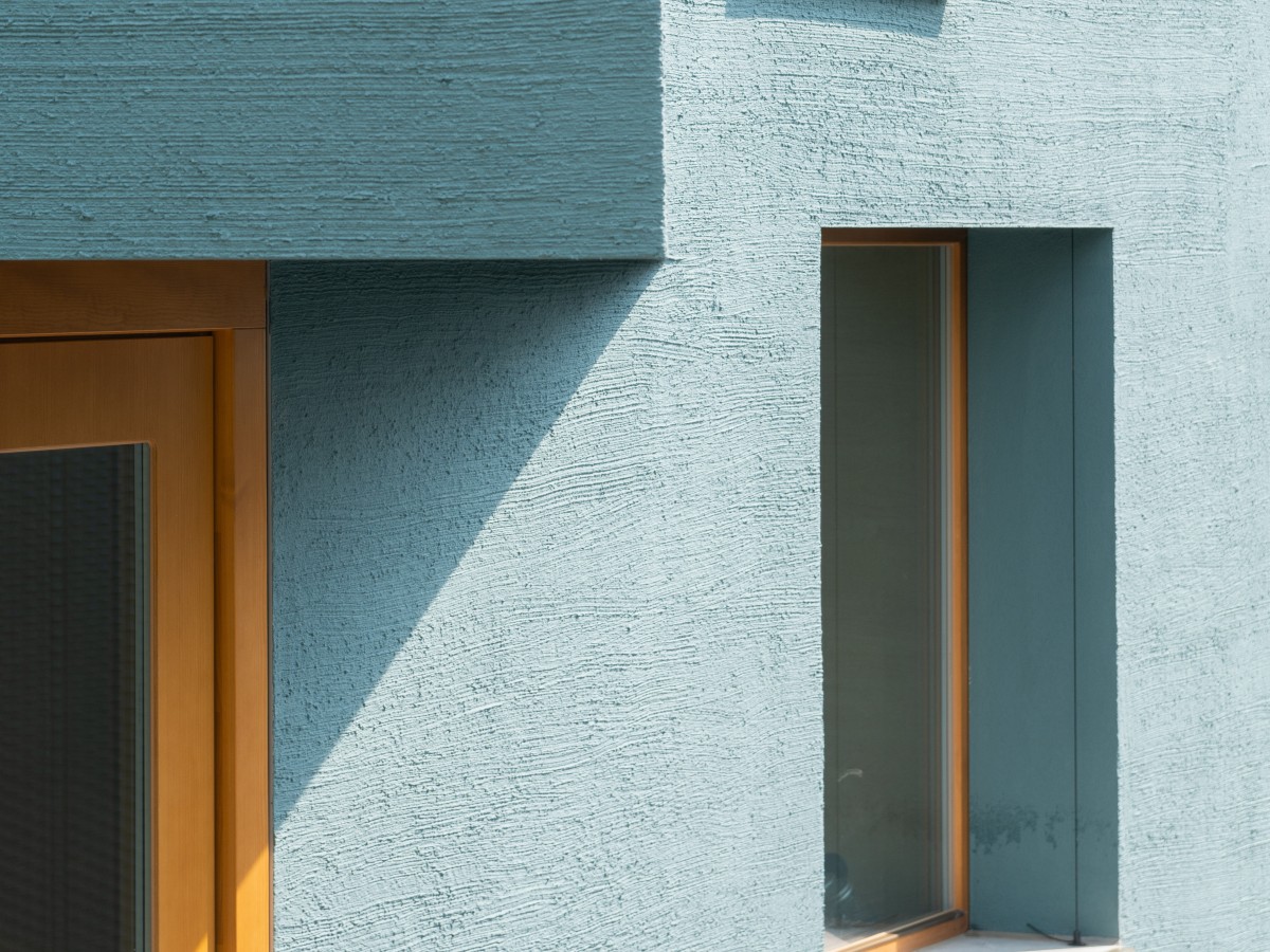 Nahaufnahme Besenstrichstruktur an der Fassade