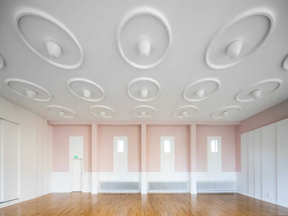Decke des ehemaligen Kirchensaals
