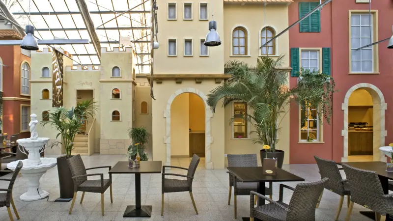 Stadt mit italienischen Flair im Gartencenter aufgebaut