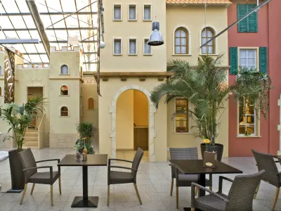 Stadt mit italienischen Flair im Gartencenter aufgebaut