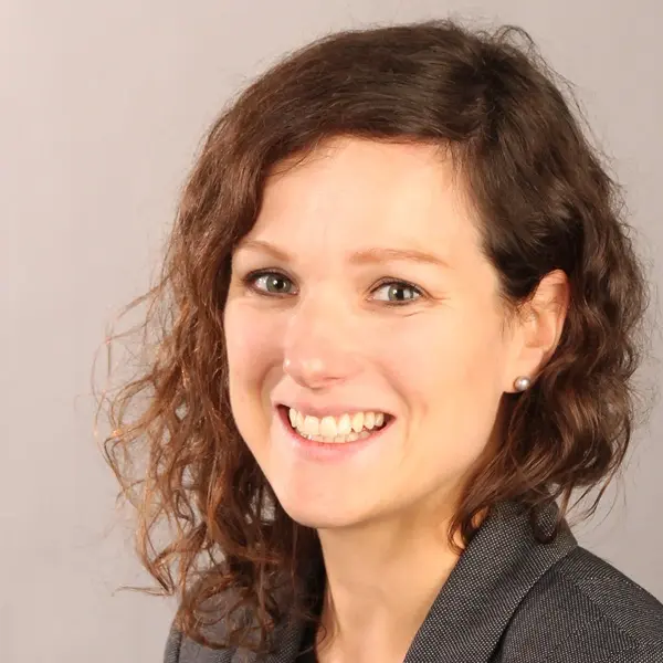 Portrait-Bild Gabriele Ploghöft