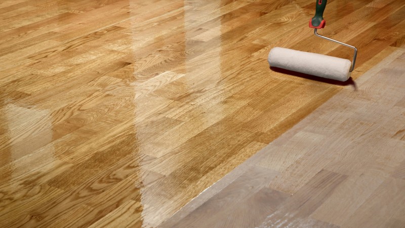 Versiegelung Holzboden mit Rolle