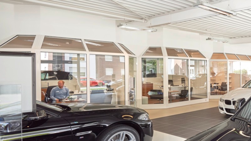 Autohaus Decke mit Ratiospray