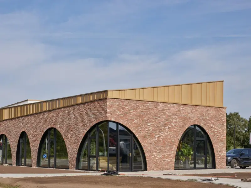 Flaches Backsteingebäude Kreativagentur "vonundzu" 